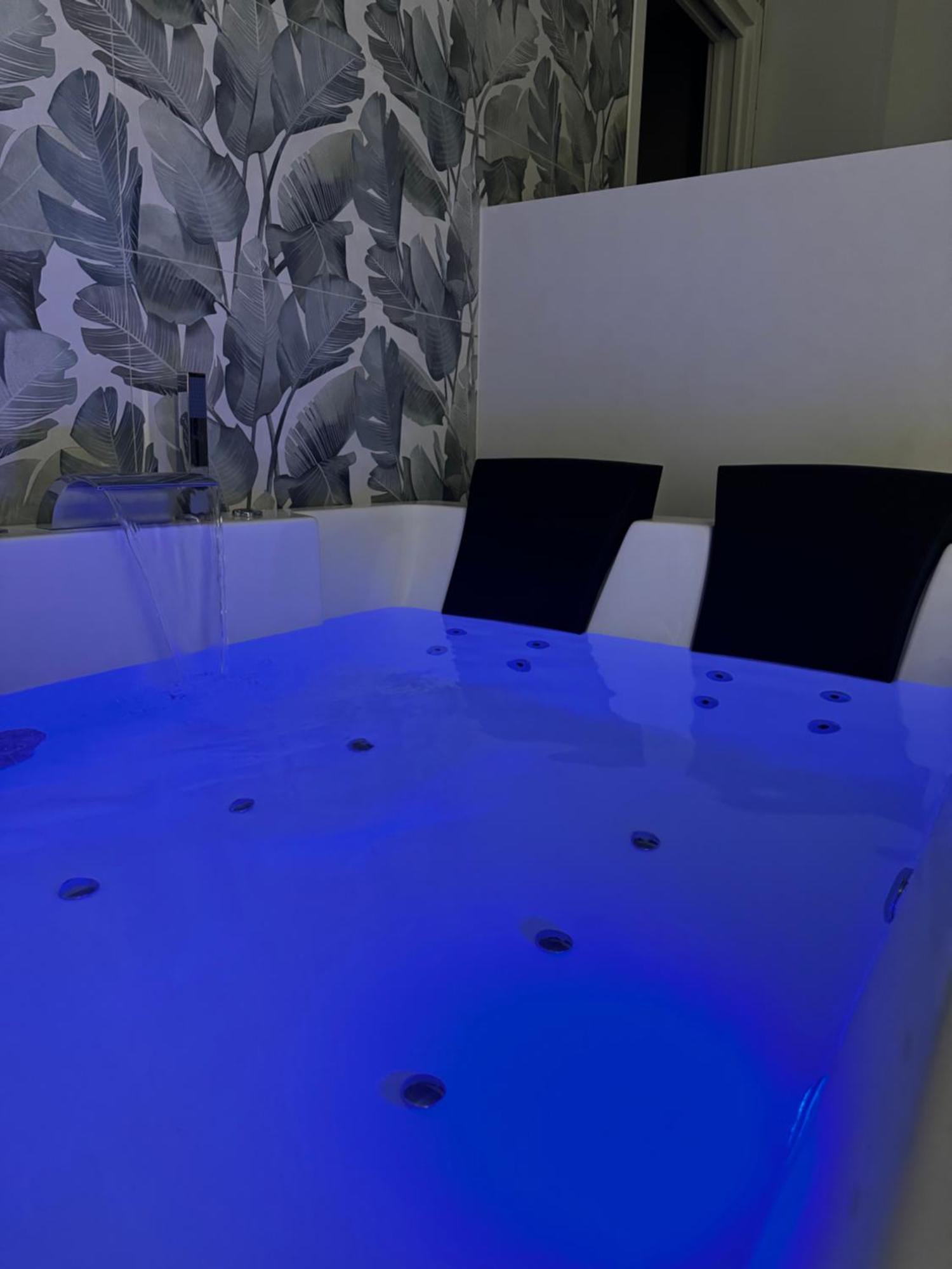 Luxury Apartment - Suite Cavour Bari Exteriör bild