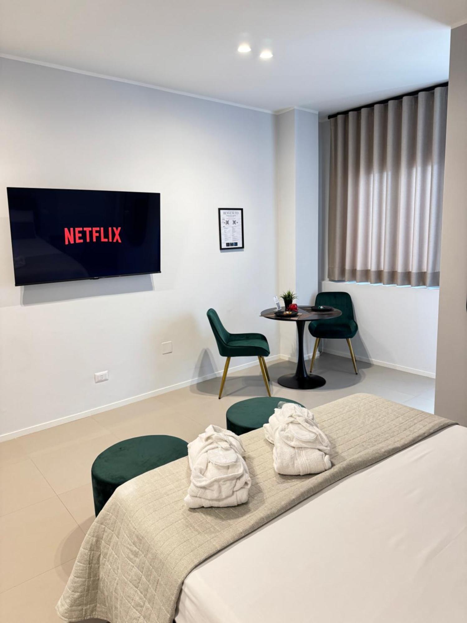Luxury Apartment - Suite Cavour Bari Exteriör bild