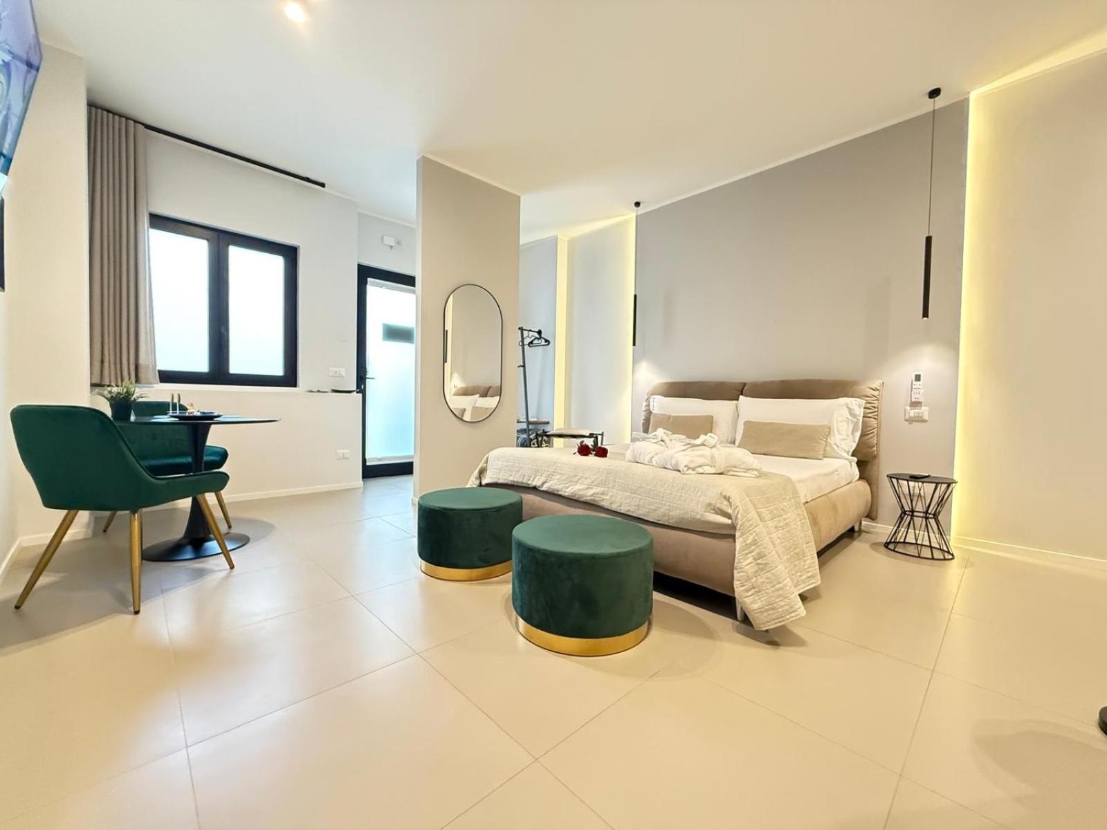 Luxury Apartment - Suite Cavour Bari Exteriör bild